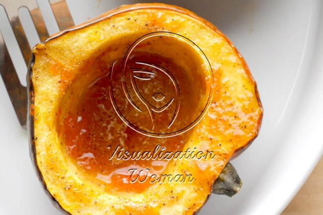 Apricot-Ginger Acorn Squash