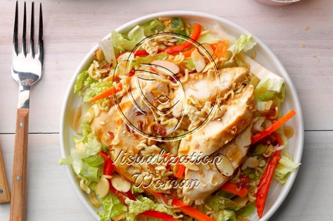 Ramen-Veggie Chicken Salad