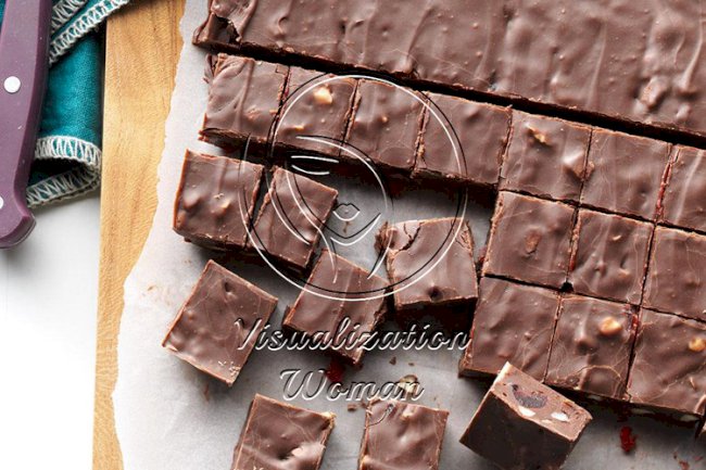 Almond Cherry Fudge
