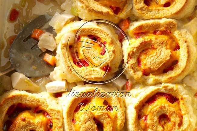 Chicken & Cheddar Biscuit Casserole