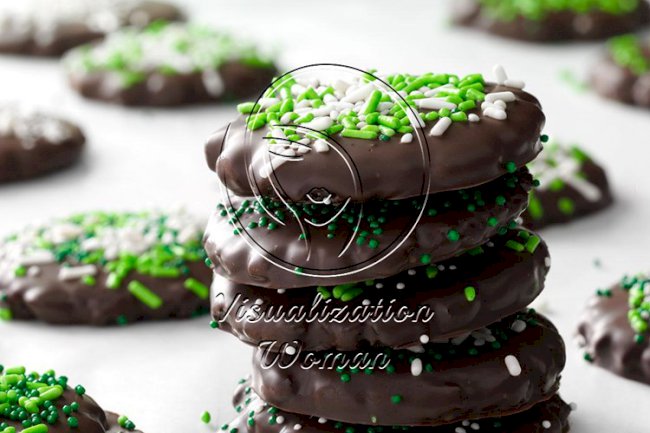 Mint Chocolate-Covered Cookies