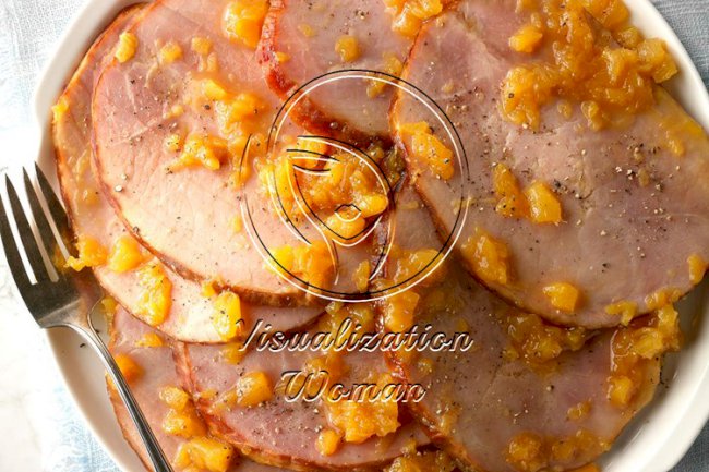 Slow-Cooked Ham with Pineapple Sauce