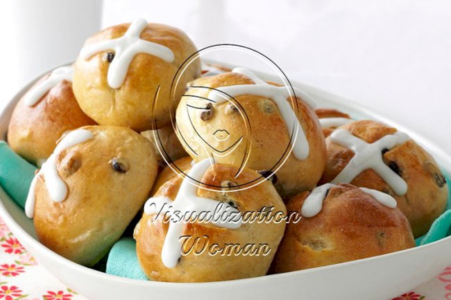 Traditional Hot Cross Buns