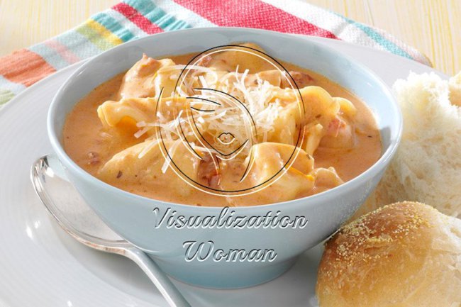 Tomato Tortellini Soup