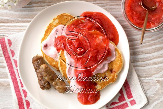 Strawberry Cheesecake Pancakes