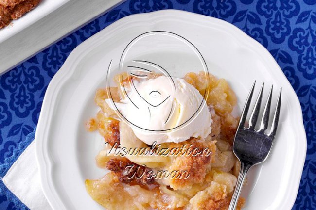 Mom’s Cinnamon-Apple Crisp
