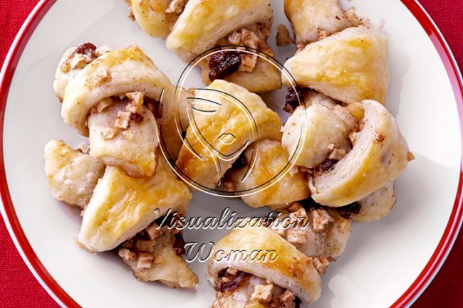 Apple Crisp Crescents