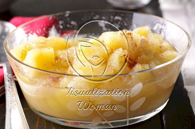 Pressure-Cooker Homemade Chunky Applesauce