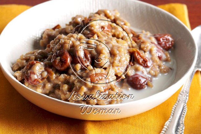 Pressure-Cooker Cherry-Almond Oatmeal