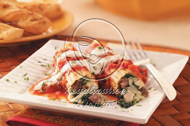 Meaty Spinach Manicotti