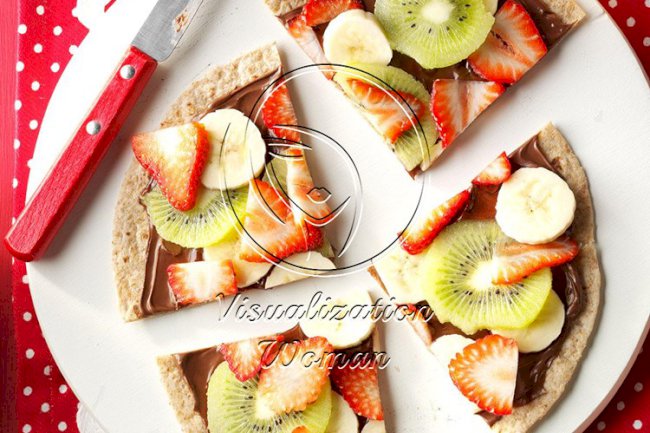 Chocolate-Hazelnut Fruit Pizza