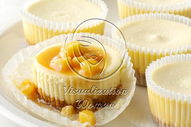 Easy Mini Caramel Apple Cheesecakes