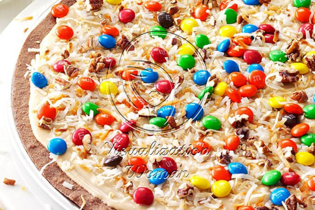 Frosted Brownie Pizza