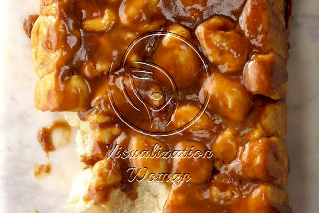 Sticky Cinnamon-Sugar Monkey Bread