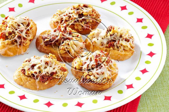 Artichoke and Sun-Dried Tomato Bruschetta