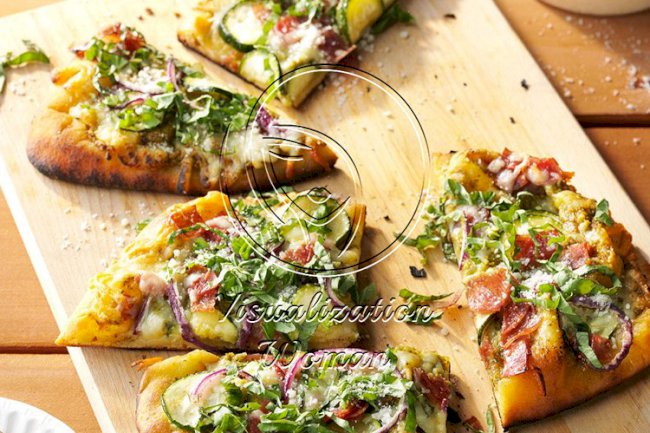 Grilled Zucchini & Pesto Pizza