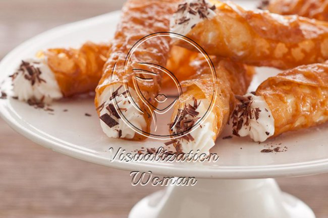 Lacy Brandy Snaps