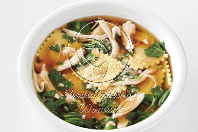 Quick Ravioli & Spinach Soup