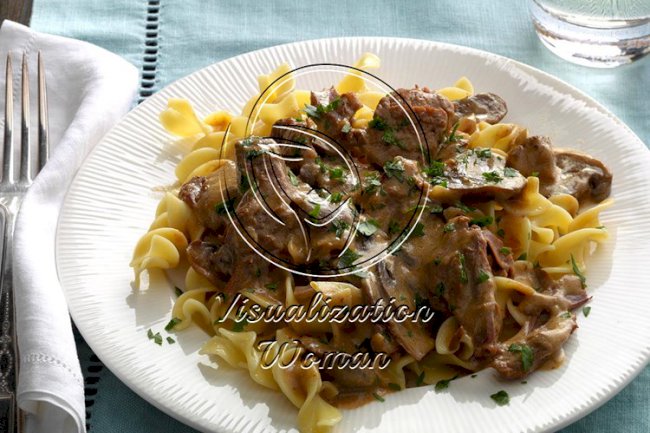 Slow-Cooker Mushroom Beef Stroganoff