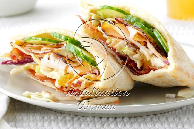 Turkey Pitas with Creamy Slaw