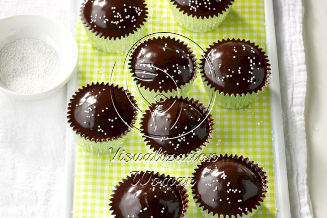 Chocolate-Glazed Cupcakes