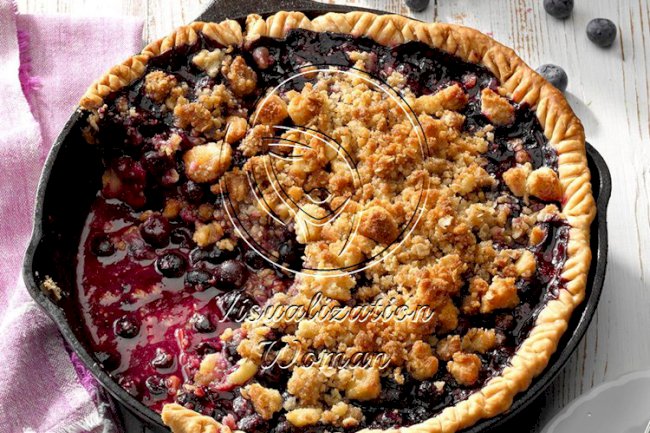 Maine Blueberry Pie with Crumb Topping