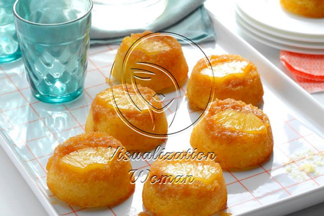 Pineapple Upside-Down Muffin Cakes