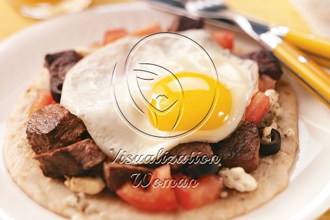 Mediterranean Steak & Egg Pitas
