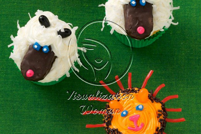 Lion and Lamb Cupcakes