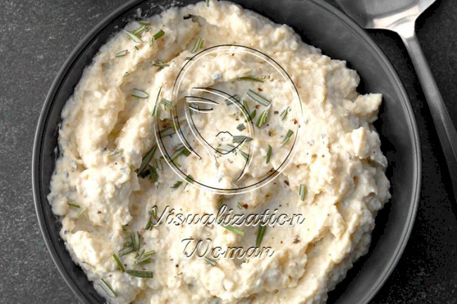 Slow-Cooker Garlic-Rosemary Cauliflower Puree