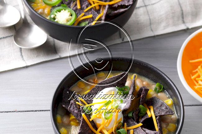White Bean & Chicken Enchilada Soup