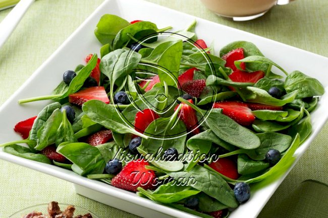 Berry Delightful Spinach Salad