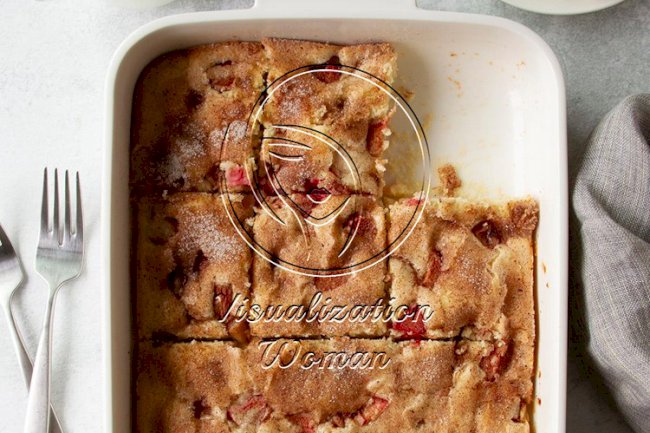 Old-Fashioned Rhubarb Cake