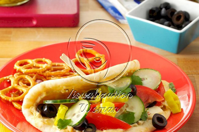 Zesty Veggie Pitas
