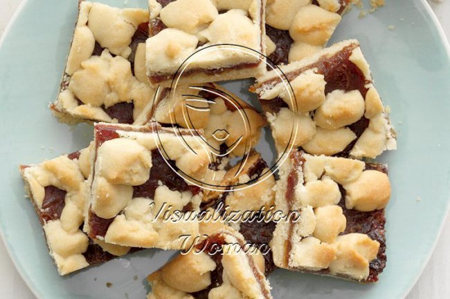Crumb-Topped Date Bars