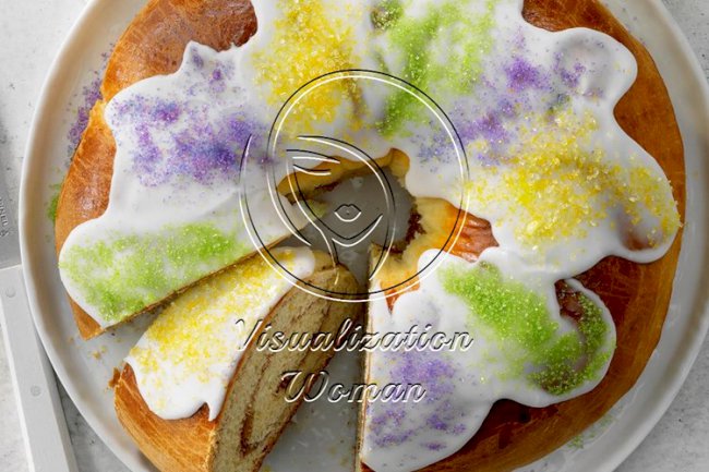 Traditional New Orleans King Cake