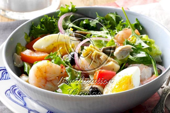 Cioppino-Mixed Green Salad