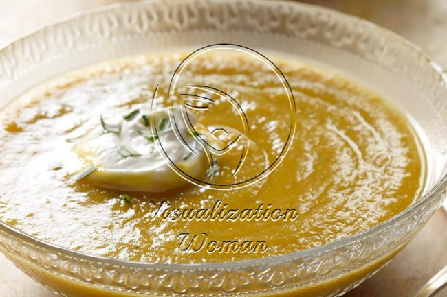 Emerald Isle Pea Soup with Tarragon Cream