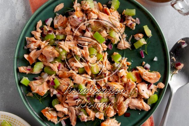 Grilled Salmon Salad