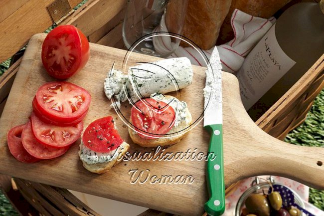 Herbed Goat Cheese Baguette Slices