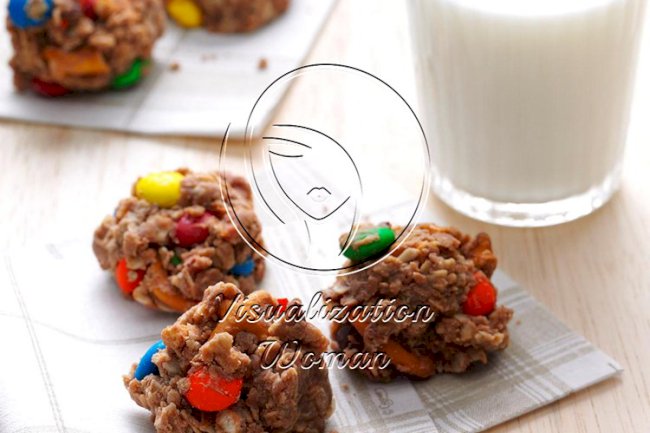 M&M & Pretzel Cookies