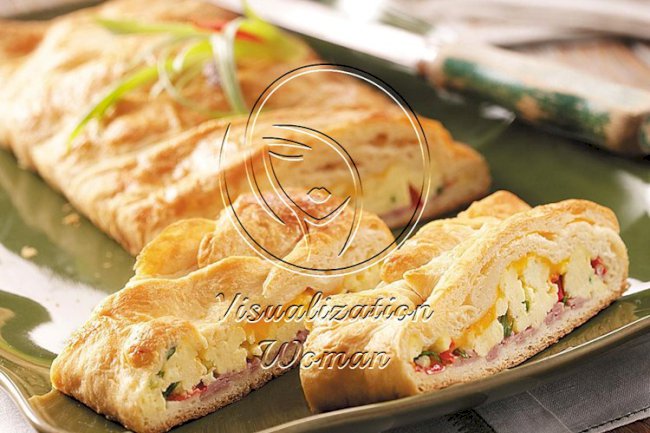 Scrambled Egg Brunch Bread