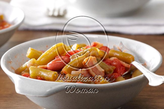 Green Beans with Bacon and Tomatoes