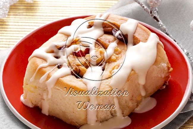 Cranberry-White Chocolate Cinnamon Rolls
