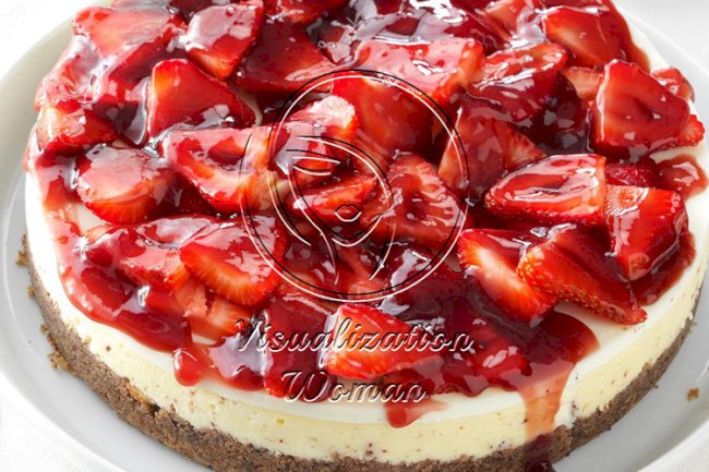 Glazed Strawberry Cheesecake