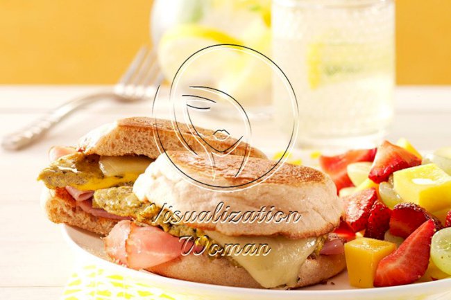 Green Eggs and Ham Sandwiches