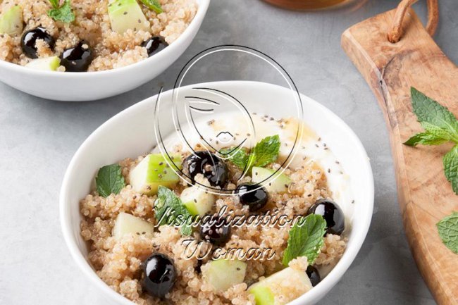 Quinoa Breakfast Bowl
