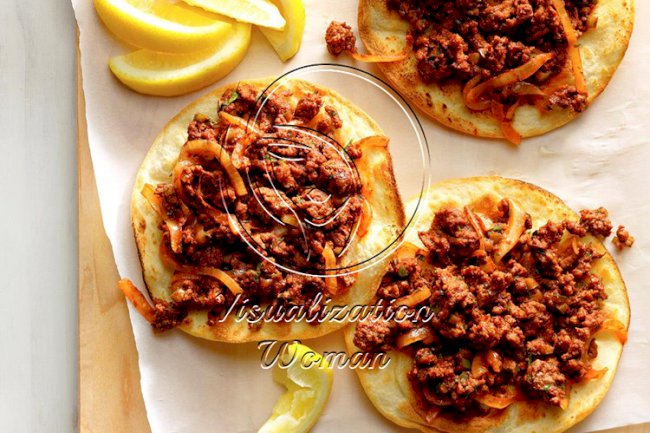 Lehmejun (Armenian Pizza)