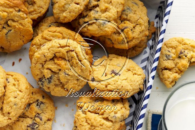 Oat-Rageous Chocolate Chip Cookies