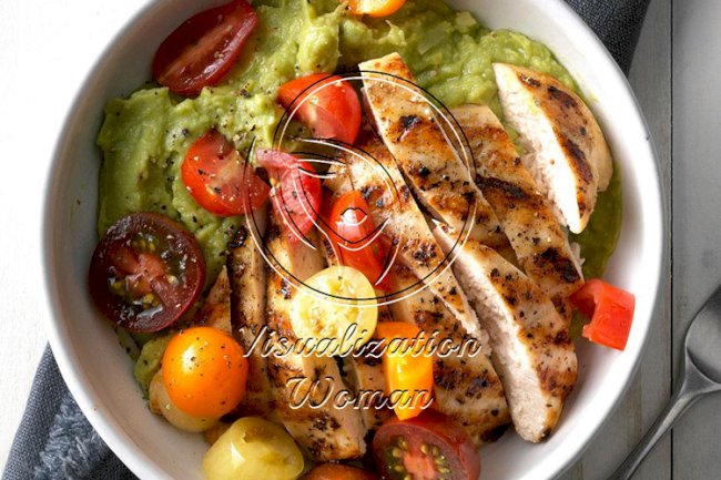 Grilled Chicken Guacamole with Cherry Tomatoes
